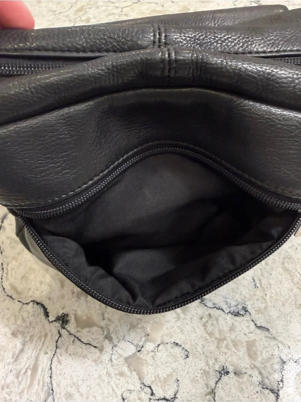 Wilsons Leather Vintage Black Pebbled Leather Hobo Classic Shoulder Bag
